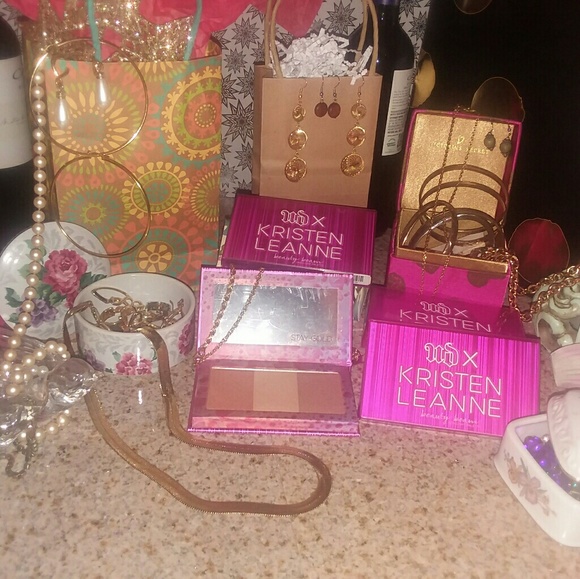 Urban 💜Decay/Highlight Palette - Picture 5 of 8